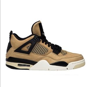 Mushroom 4’s. SOLD 🎉